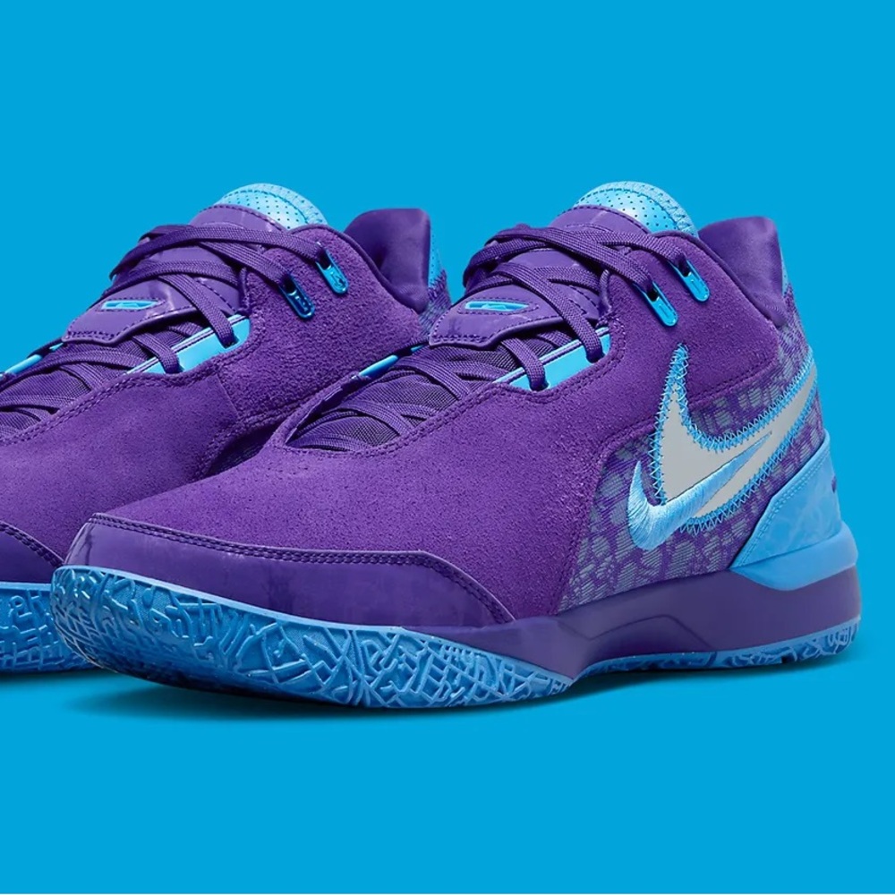 Nike LeBron NXXT Gen AMPD in Metallic Silver and Violet